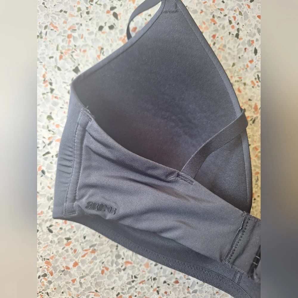 Skims Push-up Plunge Bra - Picture 6 of 7